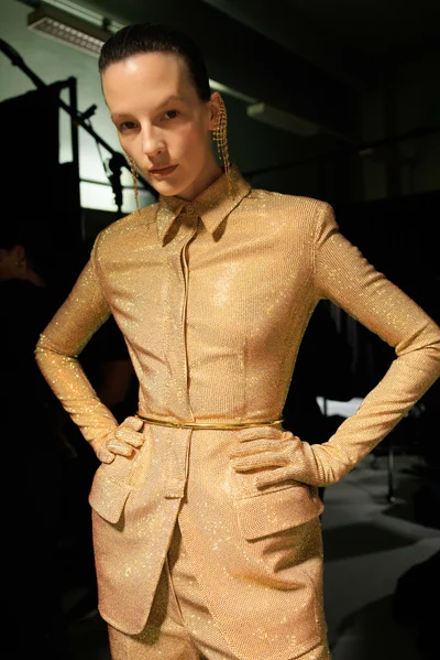 Look 25